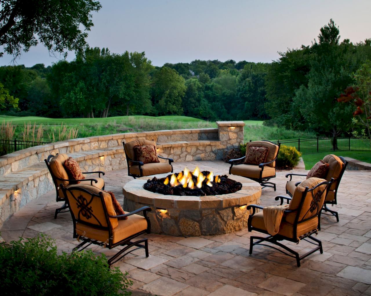 /wp-content/uploads/2019/01/Round-firepit-design-for-outdoor-living-and-gathering-space-ideas-Part-12.jpeg